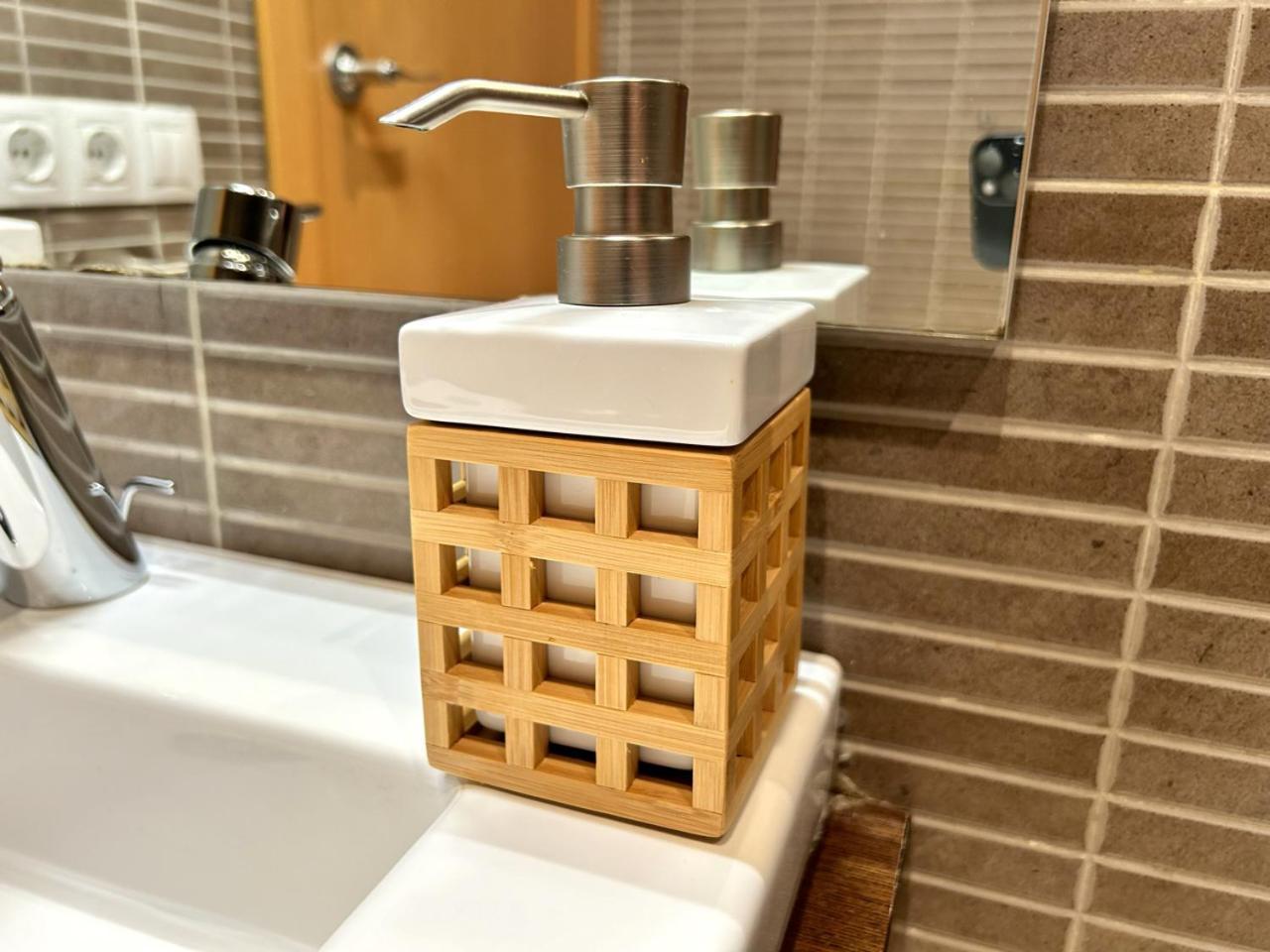 Modern I Familiar Apartament A Esterri D'Aneu By Rural D'Aneu מראה חיצוני תמונה